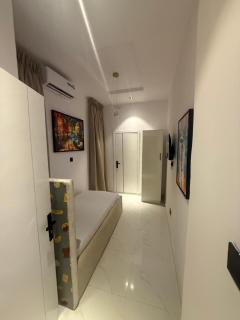 Crest Apartment - 8