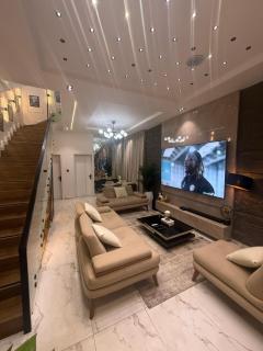 Crest Apartment - 9