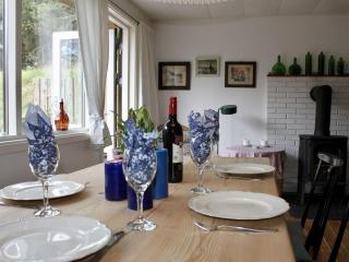 Reetdachhaus-auf-traumhaftem-Duenengrundstueck-mit-Kamin-und-Terrassen - 3