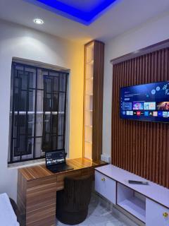 The Grace Villa New Luxury Efficiency Studio Apt - 0