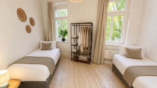 Helle Wohnung in zentraler Lage - 4 Zimmer, Boxspringbetten, Wifi, Küche, Self Check-in - 0