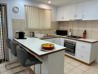 Ocean Breeze Accommodation - 6