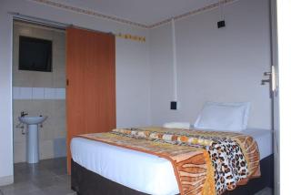 Thully Teams Guest House - 8