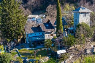 Mille Colline Room with Shared Pool - Happy Rentals - 1