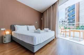 Earth Tones Beachside Apartment - 6
