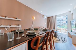 Earth Tones Beachside Apartment - 1