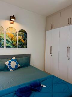 OM stays Resort style 1 BR Apt By Amoret Homes - 9