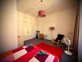 Just 3 min Walk Old Town Center private room C - 6