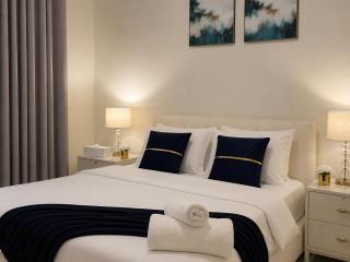 Serene 2BR Waterfront Home By Forward Holidays - 4