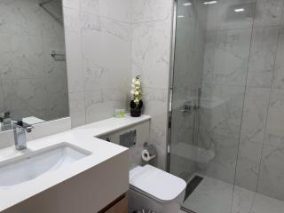 Serene 2BR Waterfront Home By Forward Holidays - 1