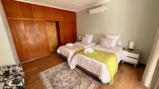 Swizzs Guest House - 3