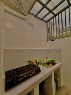 Cozy Layover House - 20 mins from Clark Airport - 8