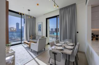 Vacationer Holiday Homes I Chic 2 Bed l Private Pool l Close to Circle Mall - 9