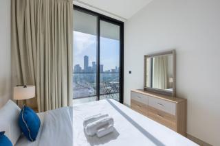 Vacationer Holiday Homes I Chic 2 Bed l Private Pool l Close to Circle Mall - 8