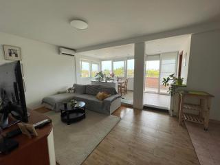 Val Boutique Apartment Terrace & Free Parking - 3