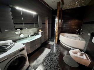 Ferienhaus MILA - Pool, Sauna, Whirlwanne, 5000qm Privatgelände mit Bolzplatz - 3
