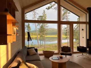 Villa Lumikero - korkeatasoinen järvenrantahuvila tunturinäkymällä - 7