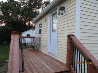Best View Cabins, Cabin #2 , small one bedroom Cabin - 7