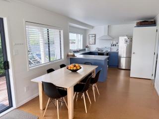 Hahei Beach House - 3 Bedroom - 5