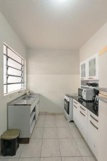 Apartamento Completo no Centro - 2 Quartos Wi-Fi e Cozinha Equipada - 8