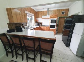 Holiday House in Sunbury Centre - 9