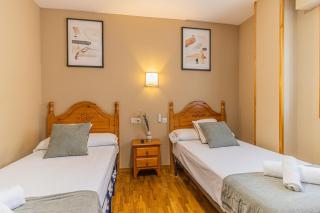 Hostal Valle De Tena - 4