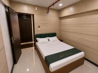 Hotel Skyline - 5