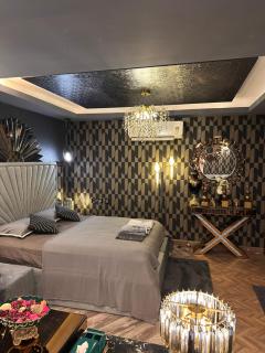 THE black HOUSE BY UNIVANCE GROUP LLP - 6