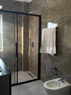 Luxury apartment with a swimming pool - 4