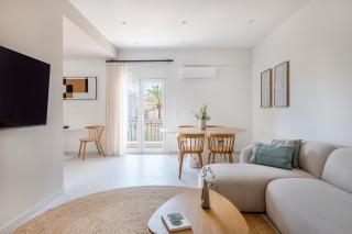 Stavros Niarchos Sunlit 2BR Apartment by UPSTREET - 8