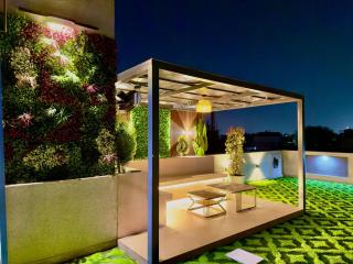3BR Penthouse Jacuzzi, Terrace Gazebo and Parking - 3