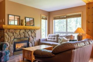 Stone Creek Chalets with Hot Tubs by Fernie Central Reservations - 8