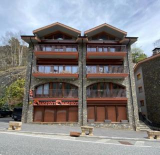 Barthe Holidays I Gran apartamento en el pueblo de Pal 8PAX I Terraza, Vistas al valle, Ideal para familias o grupo, Pet friendly I Rider - 9