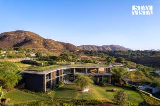 The Earth Stone by StayVista - 7BHK Forest-View Villa with Alfresco Dining - 0