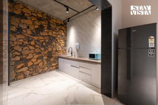 The Earth Stone by StayVista - 7BHK Forest-View Villa with Alfresco Dining - 1