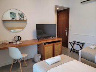 Mine Hotel - 3