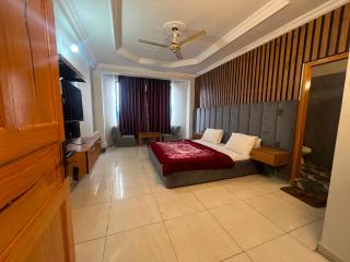 Hotel Deans - 2