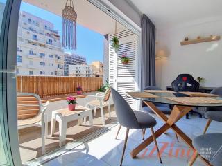 A Chic One-Bedroom Retreat with Balcony in St Pauls Bay - 6