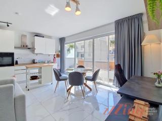 A Chic One-Bedroom Retreat with Balcony in St Pauls Bay - 4