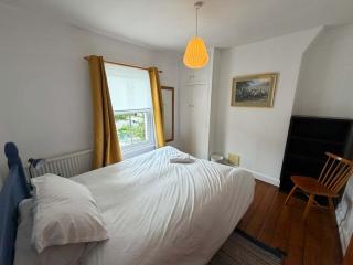 Stylish Cambridge Home Near City Centre - 0