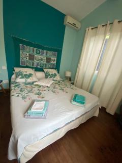 chambre indépendante au bord de la piscine - 0