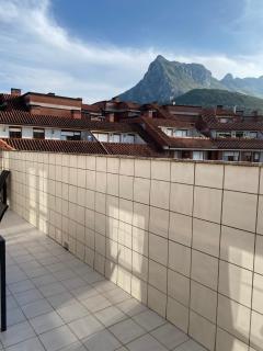 Excelente apartamento con garaje y piscina - 7