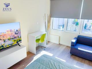 Cozy Plaka City Centre suite - 7