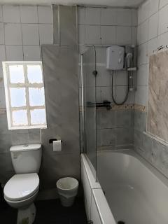 Serene Studio Retreat in Oldbury - 3