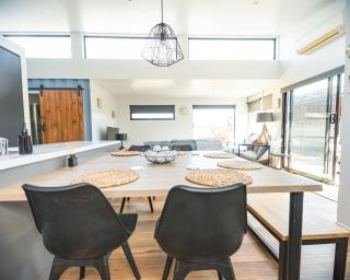 Container on Callista - Modern Coastal Escape - 8
