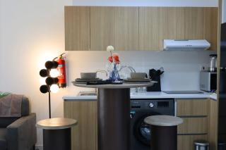 Terminal 1BR Retreat - Modern Comfort & Chic Stay - 8