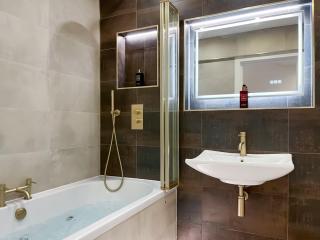 Wakefield House - Apartment 1 - The Joshua Suite - 2
