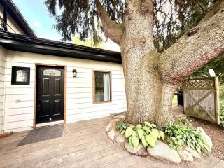 Private Countryside Guesthouse With BBQ & Firepit - 5
