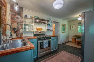 Horseshoe Hollow · Horseshoe Hollow, Private Log Cabin on 10 acr - 7