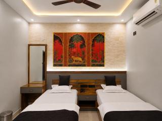 THE Vinay Hotel - 0